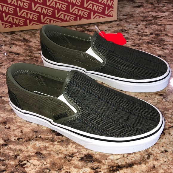 vans suiting slip on